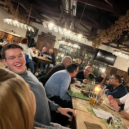 Moneurzimmer Am Holzbach * Maroth